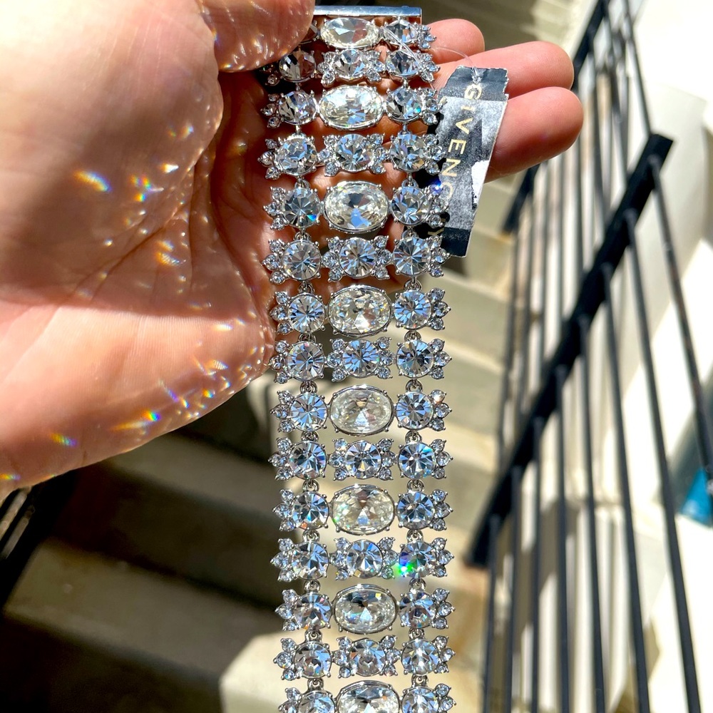 Givenchy Crystal flex women’s bracelet.